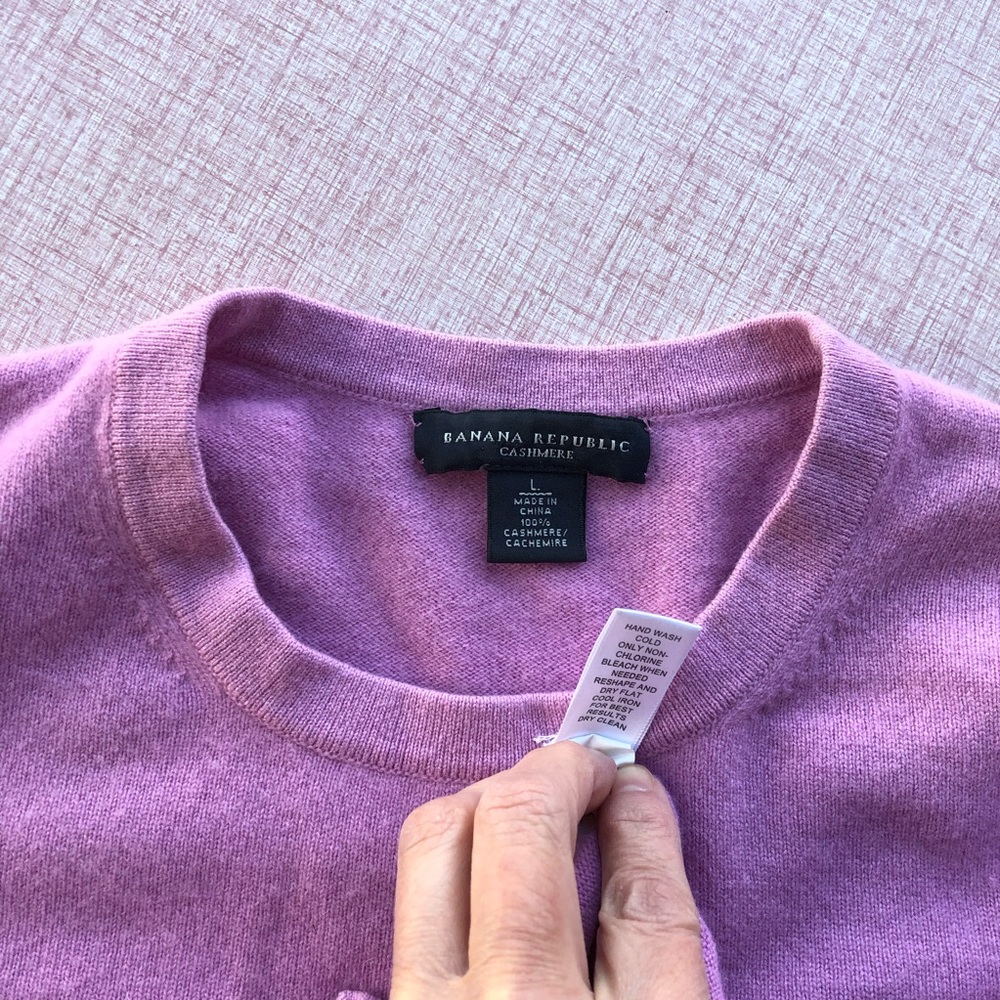 Banana Republic Cashmere Sweater - Picture 6 of 8